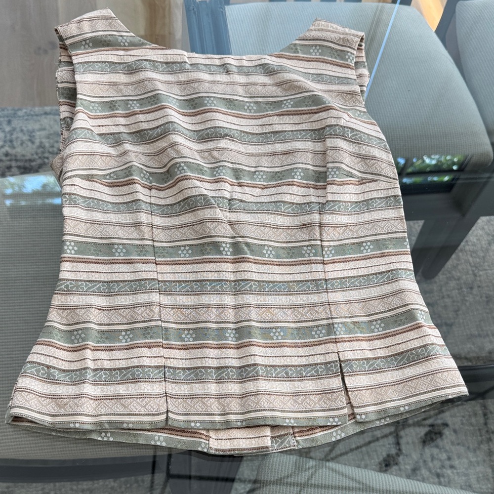 Brocade Striped Sleeveless Blouse - Beige and Green
